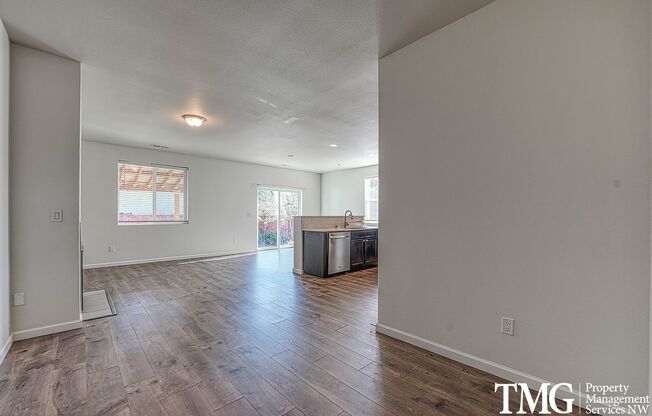 Single-Level Vancouver Home with Covered Patio & Fenced Backyard