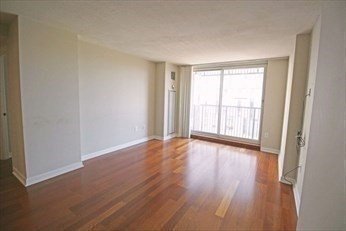 1 bed, 1 bath, 663 sqft, $3,250, Unit 827