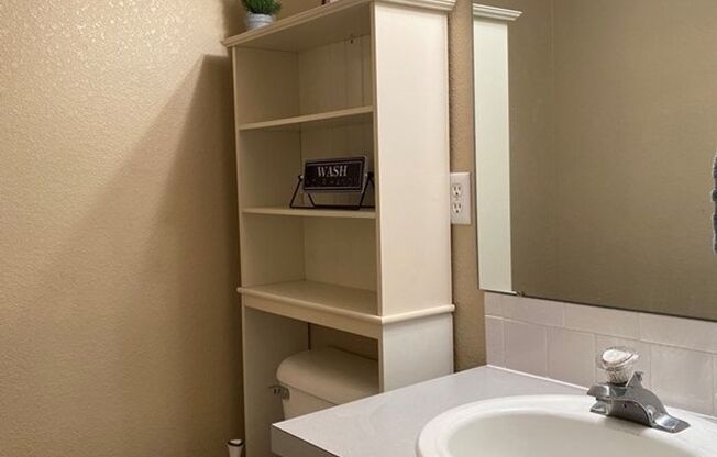 Perfect Townhouse for Roommates!