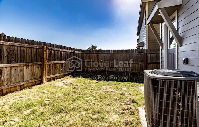 3 beds, 2.5 baths, 1,261 sqft, $1,397, Unit 24