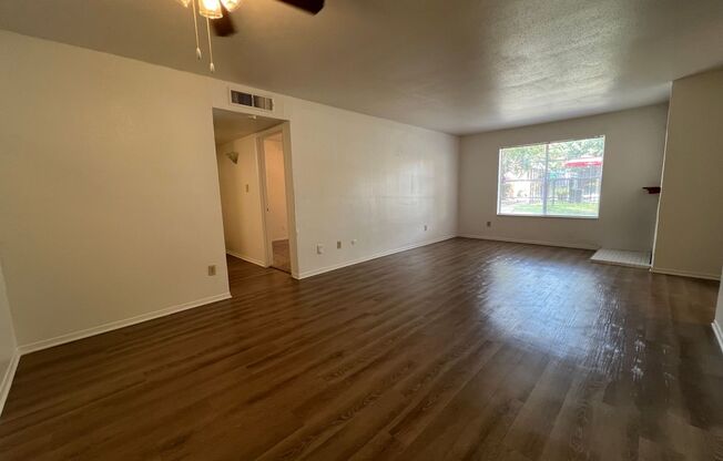 2 beds, 2 baths, 1,000 sqft, $1,315, Unit 1005