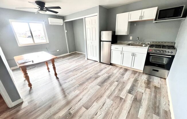 810 Merchant Street (Full Service)