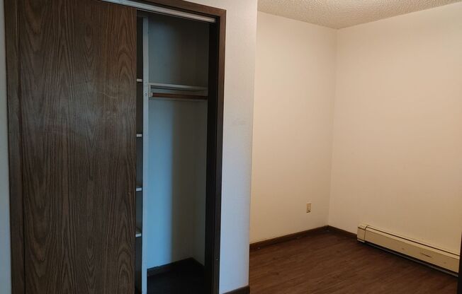 1 bed, 1 bath, $895, Unit #16