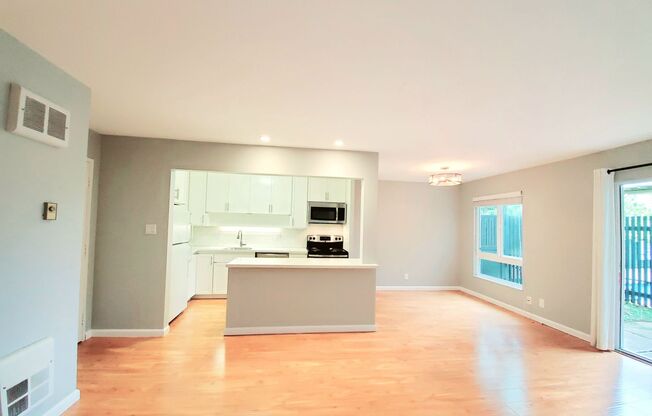 1 bed, 1 bath, $2,700