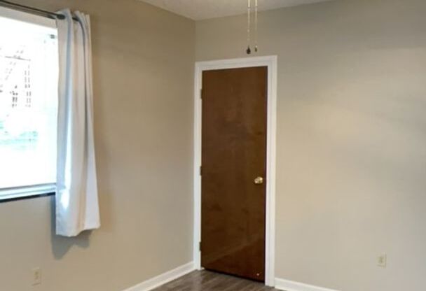 1 bed, 1 bath, $1,600