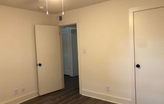 2 beds, 1 bath, 637 sqft, $1,750, Unit 212-C12