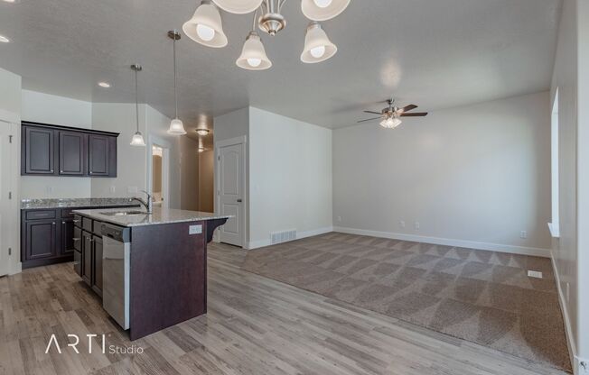 1 bed, 1 bath, 450 sqft, $595