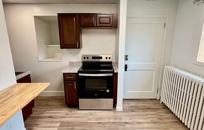 2 beds, 1 bath, $995, Unit 1124 N 21st St - 1A