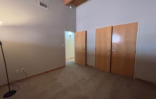 1 bed, 1 bath, 630 sqft, $1,259, Unit 917