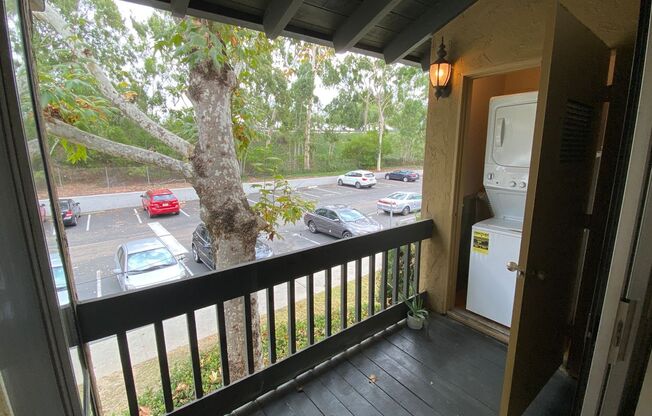 2 beds, 1 bath, $2,325