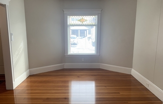 2 beds, 1 bath, $2,500, Unit 1