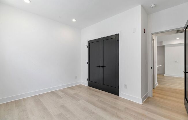 2 beds, 2 baths, 1,142 sqft, $1,850, Unit Unit 305
