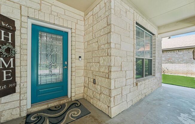 Massive 4 Bedroom, 2.5 Bathroom home in Blanco Vista - astro turfed front yard