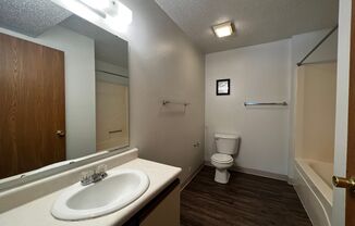 3 beds, 1 bath, 780 sqft, $1,125, Unit #03