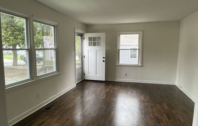 2 Bedroom, 1 Bath Duplex Near NoDa