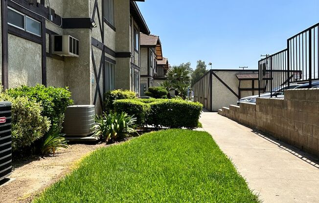 Newly Remodeled 2 bed 2 bath at Pinecrest Apartments