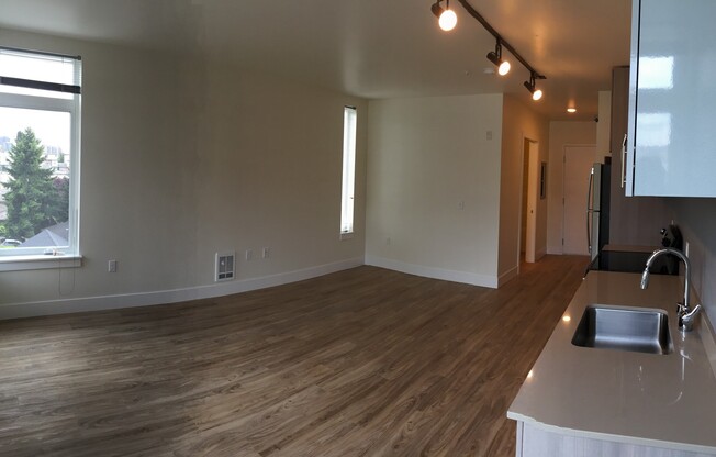 Studio, 1 bath, 430 sqft, $1,795, Unit 609