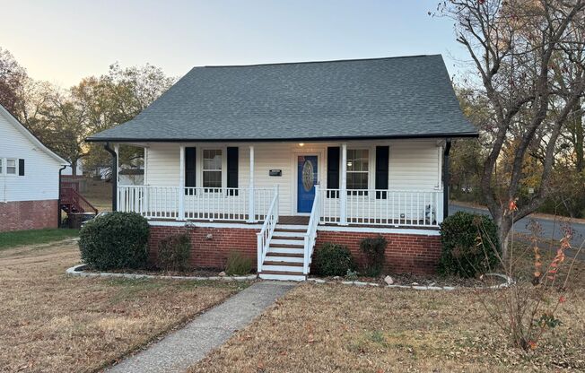 Fully remodeled, 2 bed 1 bath house, Walk to downtown Kannapolis!