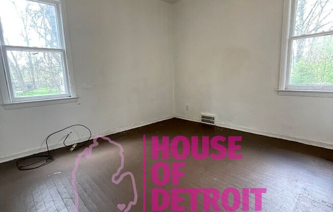 3 beds, 1 bath, $1,235