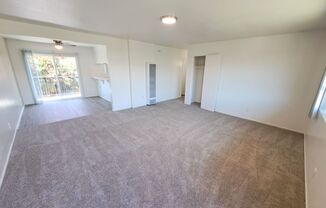 2 beds, 2 baths, 999 sqft, $2,595, Unit 423