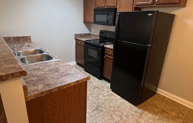 2 beds, 2 baths, 850 sqft, $850, Unit 415A