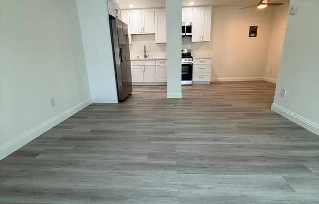 2 beds, 1 bath, 850 sqft, $2,325, Unit 9185-10