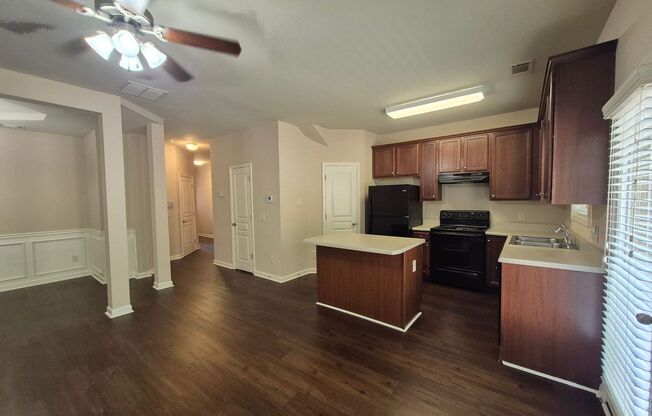Bright & Spacious 3-Bedroom Townhome in Gated Community – Prime Lawrenceville Location