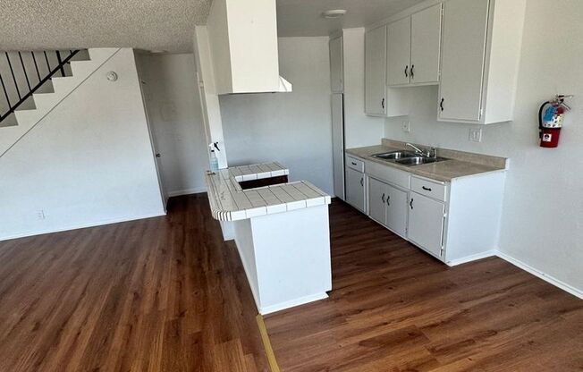 2 beds, 2 baths, 980 sqft, $2,700