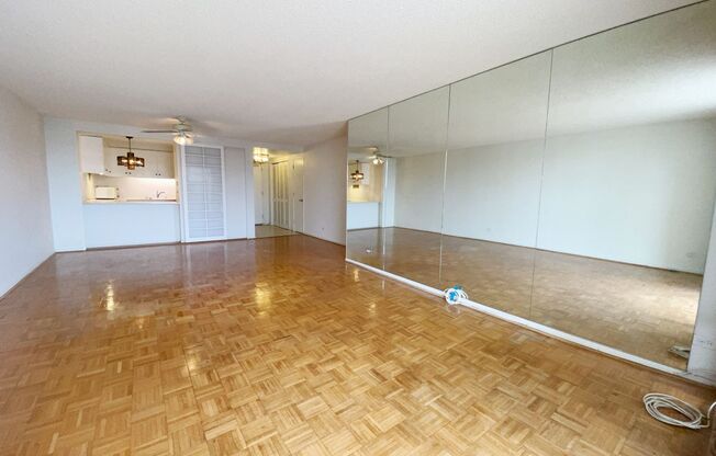 2 beds, 2 baths, $3,500, Unit # 1212