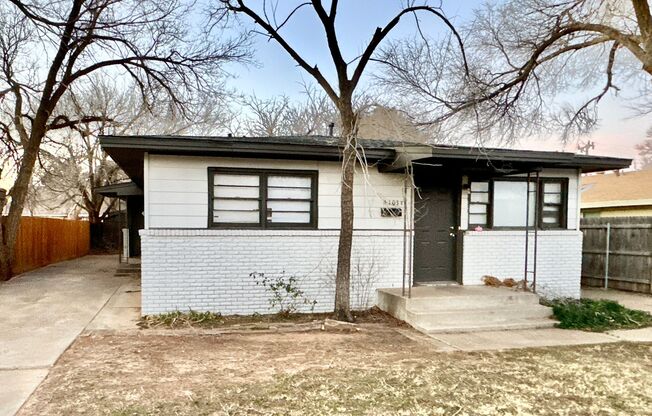 Cute 2-Bedroom near 19th & Quaker!