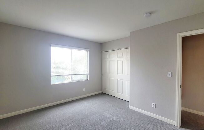 3 beds, 2.5 baths, $1,700