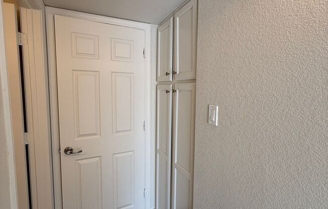 2 beds, 2 baths, $2,250, Unit #2098