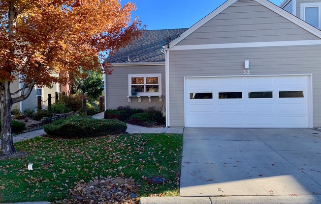 Lakeside 2 Bed/2 Bath Townhome In Gateway Community!  Quiet, Scenic Living In The Heart Of Denver!