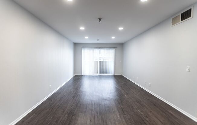 1 bed, 1 bath, 850 sqft, $2,398, Unit 113