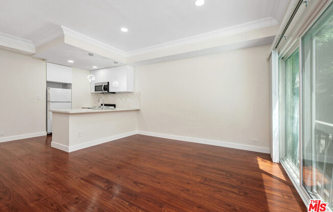 Studio, 1 bath, 407 sqft, $2,600, Unit 225