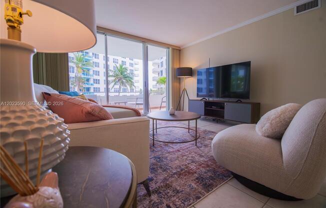 5151 Collins Ave