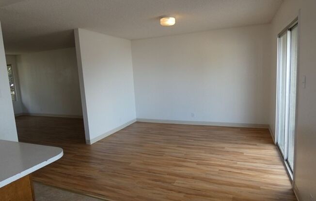 1 bed, 1 bath, $1,650, Unit F