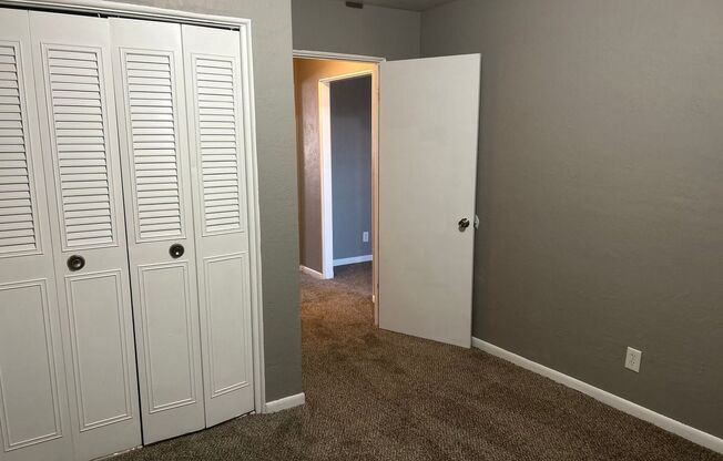2 beds, 1 bath, 750 sqft, $1,095, Unit B10 1011 15
