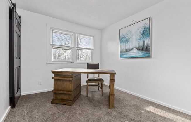 Charming 2-bedroom, 1-bathroom townhouse located in Midland, PA!
