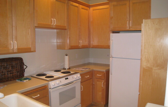 2 beds, 2.5 baths, $2,395, Unit 1528