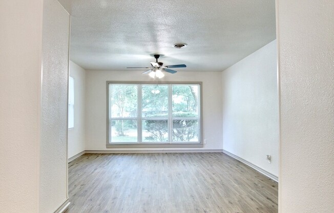 818 BLOSSOM RD