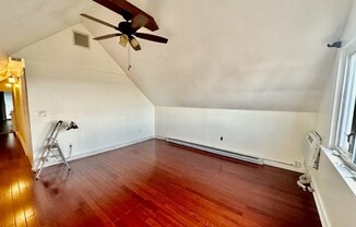 1 bed, 1 bath, $2,000, Unit 3