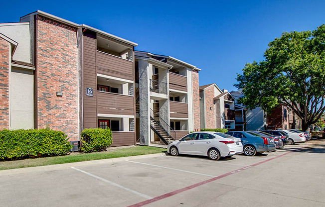 View of building 16 at Timberglen Apartments 75287