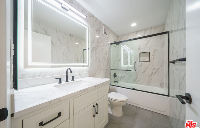 2 beds, 2 baths, 1,621 sqft, $4,500, Unit 1502