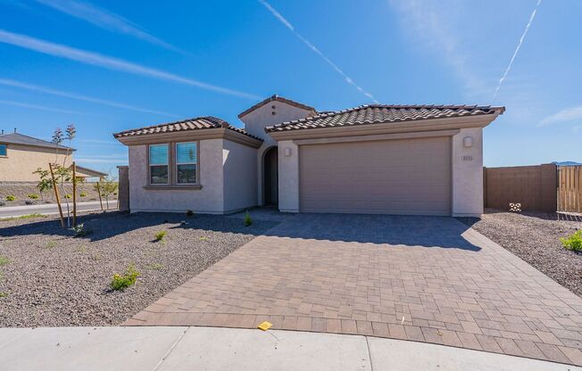 Luxury Living in McClellan Ranch: 4-Bedroom Pulte Home with Den and Mountain Views