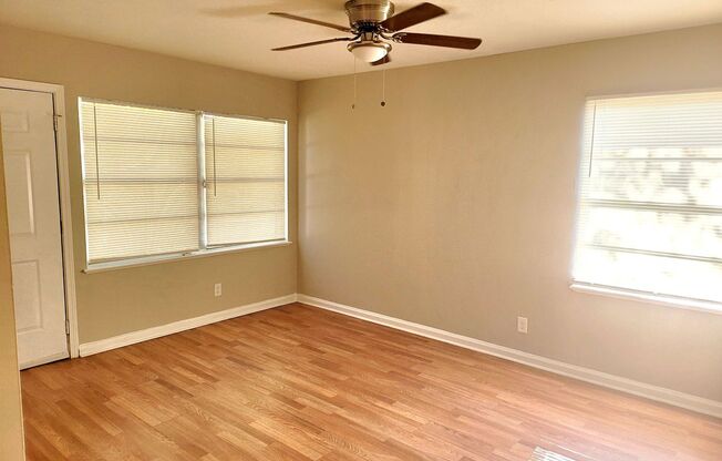 3 beds, 1 bath, $1,000