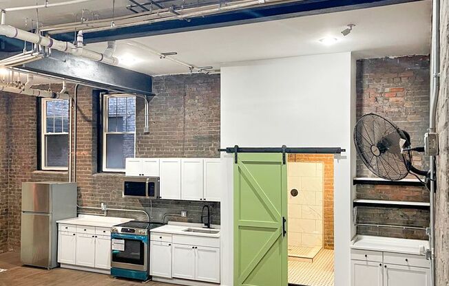 1 bed, 1 bath, 525 sqft, $1,475, Unit House