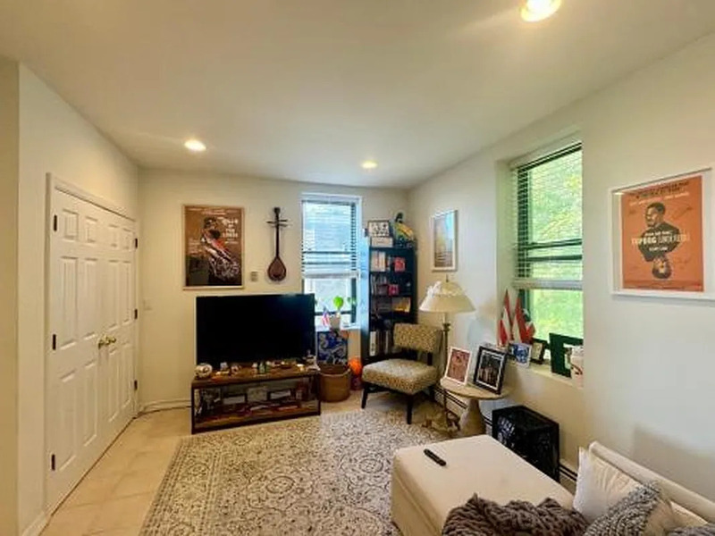 520 UNDERCLIFF AVE
