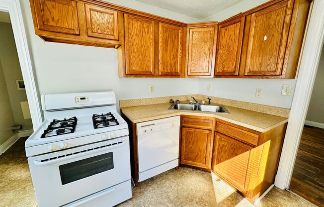 Charming 4 Bedroom by Churchill Downs