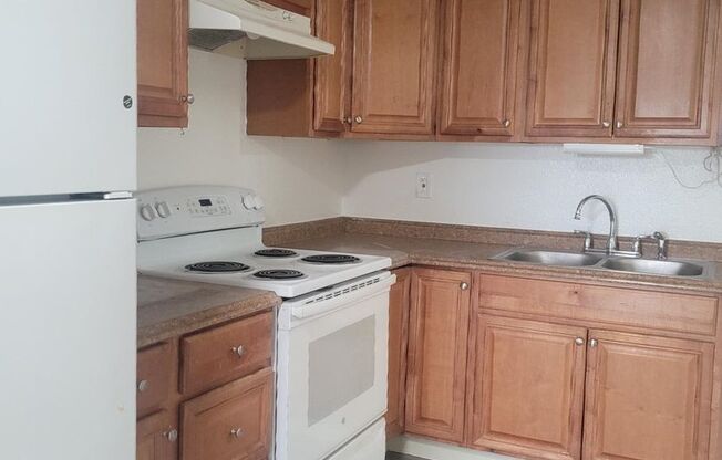 1 bed, 1 bath, 600 sqft, $1,350, Unit 13